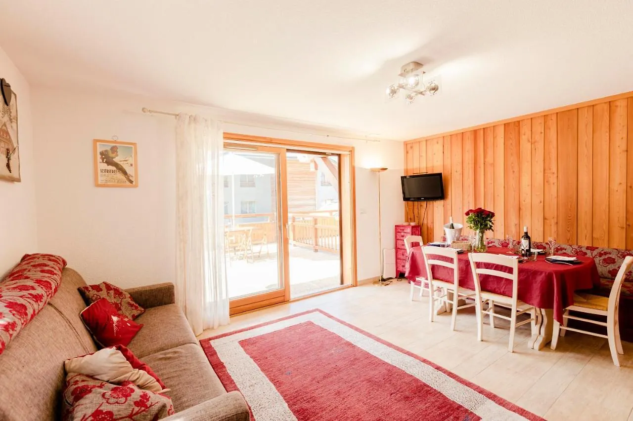 Apartment Le Bois Du Suffin, Pied De Pistes Et Spa Montgenevre France