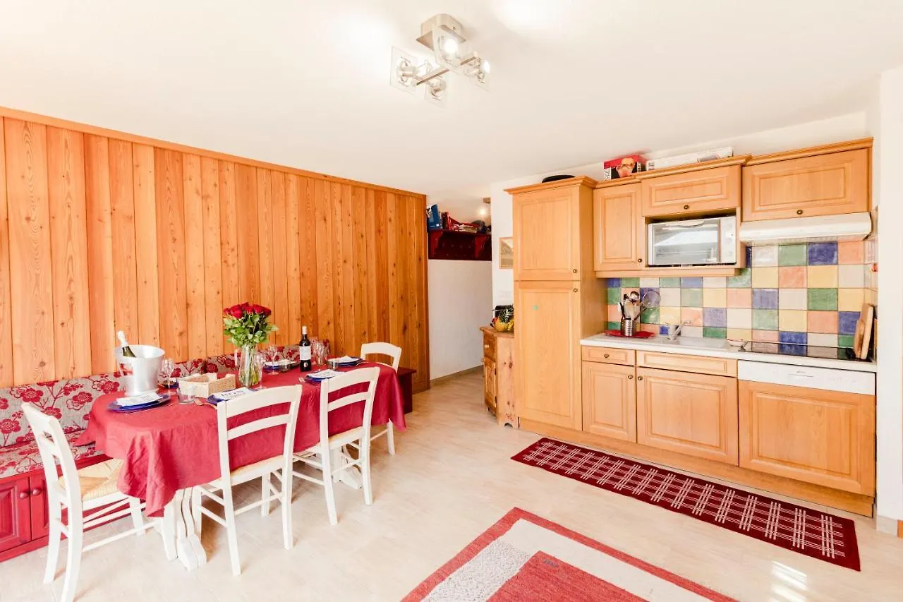 Apartment Le Bois Du Suffin, Pied De Pistes Et Spa Montgenevre